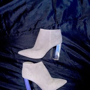 Michael kors new gray shoe boots with silver heel.
